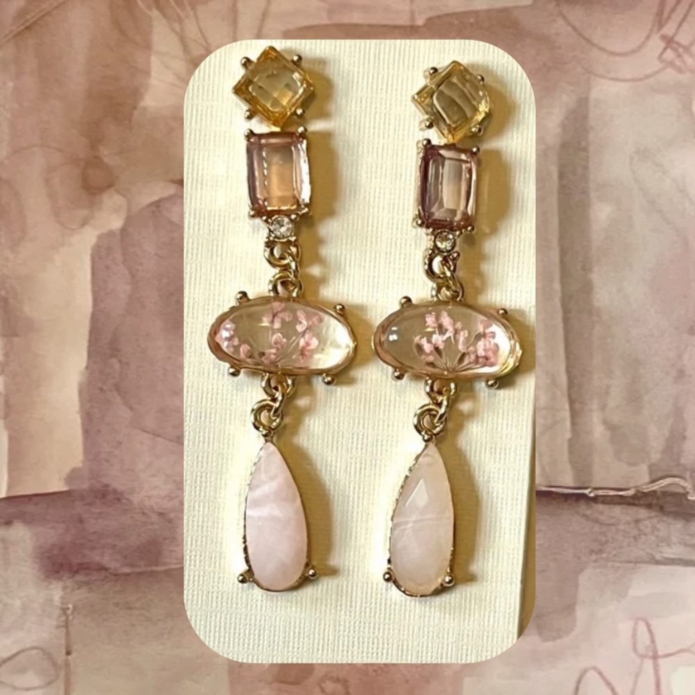 🏷️ light pink, light yellow, floral gemstone drop gold dangling earrings